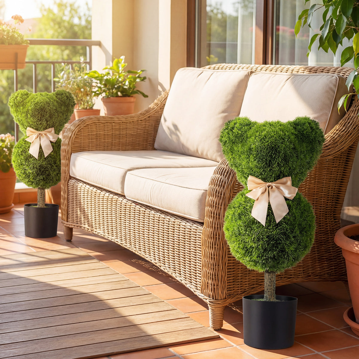 2 Pieces Bear Topiary Trees with Pots - Sun-Resistant Faux Boxwood Plants