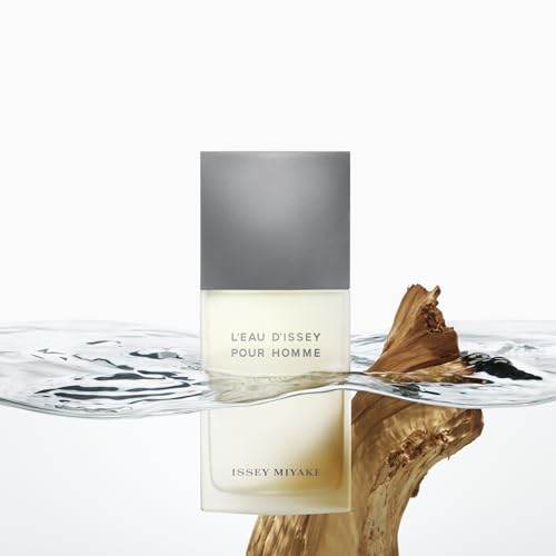 Issey Miyake L'Eau d'Issey Pour Homme Deodorant for Men - Comfortable, Scented Deodorant Stick - With Notes of Yuzu, Nutmeg & Sandalwood - 2.6 oz