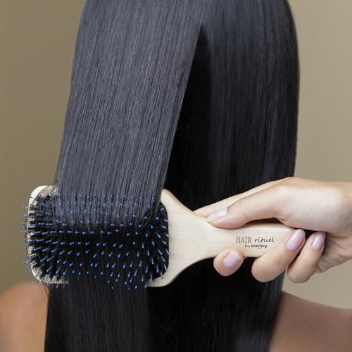 Sisley Paris Radiance Brush - Award-Winning Paddle Brush - Gently Detangles for Soft, Shiny Hair - Supple Bristles Help Stimulate the Scalp