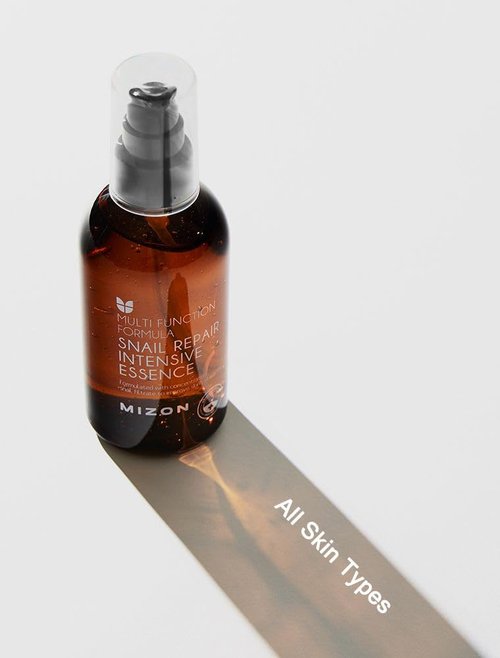 MIZON Snail Repair Intensive Essence Snail Mucin Adenosine Hyaluronic Acid Centella Asiatica Improves Skin Fine Line Treatment Smooth Skin Korean Skincare (3.38 fl oz)