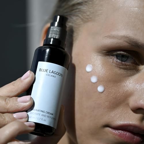 Blue Lagoon Skincare Hydrating Cream - Lightweight Face Cream - Absorbs Quickly - Lasting Hydration - Revitalizes Skin - Delicate Cream - No Fragrance - Dermatologically Tested - 50ML