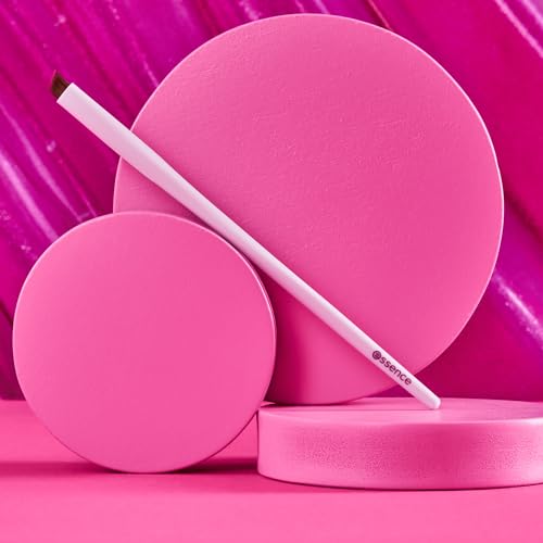 essence | Eyeliner Brush | Angled, Soft Bristles for Precision Gel, Cream, & Powder Eye Makeup | Vegan & Cruelty Free Beauty