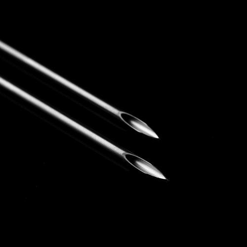 TC 100pcs Tattoo Piercing Needle with Body Ear Navel Nipple For piercing Supplies (12G)