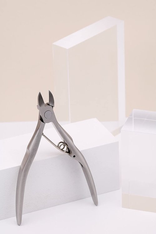 Seki Edge Ingrown Toenail Nipper (SS-203) - Stainless Steel Ingrown Toenail Tool Nail Cutter Nippers for Small Precise Cuts to Prevent in Grown Nails - Pedicure Tools for Men & Women - Made in Japan