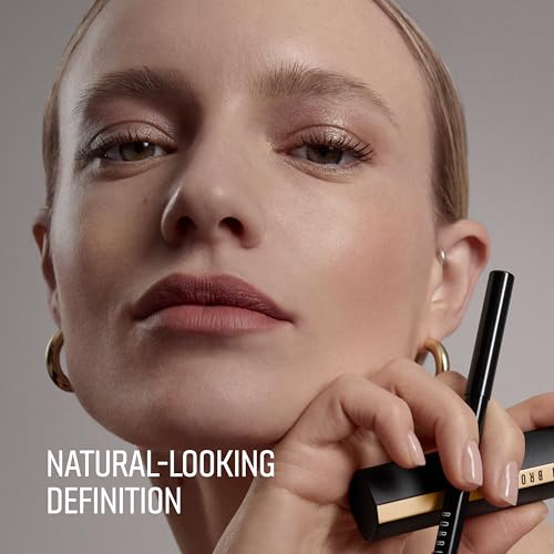 Bobbi Brown Lip Pencil | Velvety & Creamy Lip Liner for Natural-Looking Definition, 0.04 Ounce