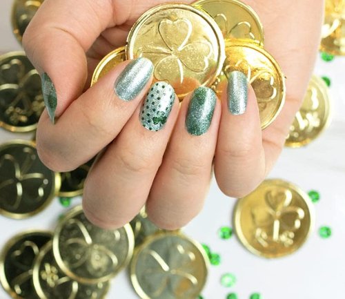 Luck of the Stylish - Color Street Nail Strips (FDG309)