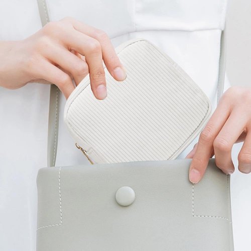 FFpaw Mini Makeup Bag, Mini Makeup Pouch Purse Cute Cosmetic Pouch for Women Corduroy Small Cosmetic Bag for Purse Small Travel Travel Toiletry Bag for Women Car Bag (Mini White)