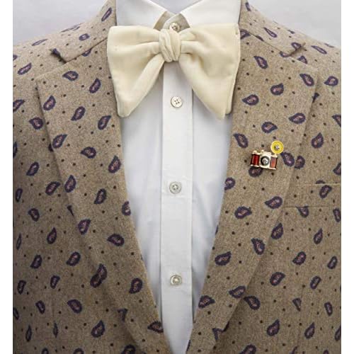 Knighthood Brooch Pin Retro Camera with Flash Bulb Photographers Lapel Pin Badge Coat Suit Jacket Wedding Gift Party Shirt Collar Lapel Pin Accessories for Men Women