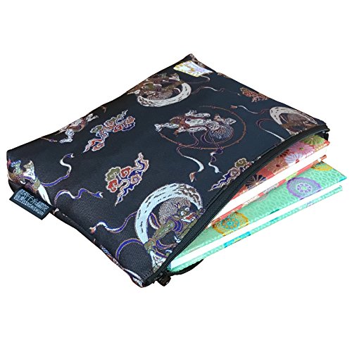 Brocade zipper pouch, lined with Nishijin brocade, size M.