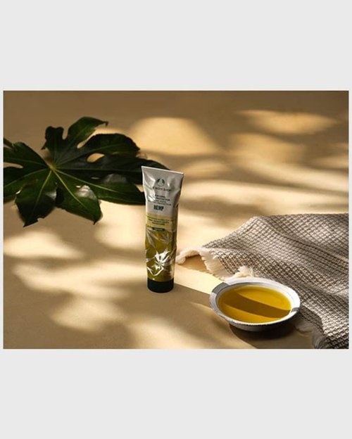 The Body Shop Hemp Foot Protector – Protecting & Hydrating Care for Ultra Dry Feet – 3.5 oz
