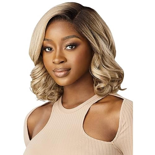 Outre Lace Front Wig - Melted Hairline - Sorana (DR4/SANDY BLONDE)