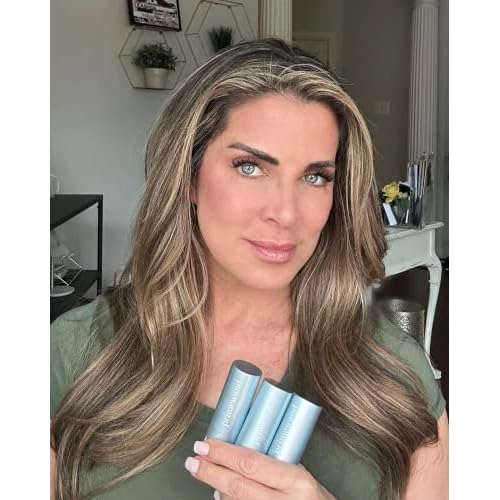 Prime Prometics PrimeWand Pearl Stunning & Natural Pro-Age Makeup Highlighter Stick for Mature Women Infused With Pearl Extract