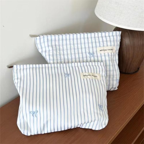RSRSLEII Striped Makeup Bag for Women, Blue Cosmetic Bag with Bow, Travel Toiletry Cosmetic Bag with Zipper, Cute Women Aesthetic Organizer Storage Pouch, Girls Handbags Purses (03 White Stripe)