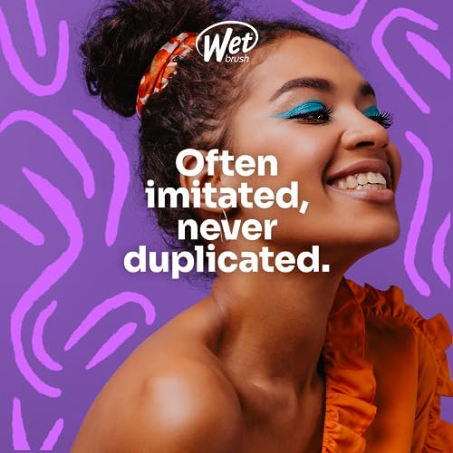 Wet Brush Original Detangler Hair Brush Elf Kit - Ultra-Soft IntelliFlex Bristles - Detangling Brush Glides Through Tangles For All Hair Types (Wet Dry & Damaged) - 1 Brush & 1 Scrunchie