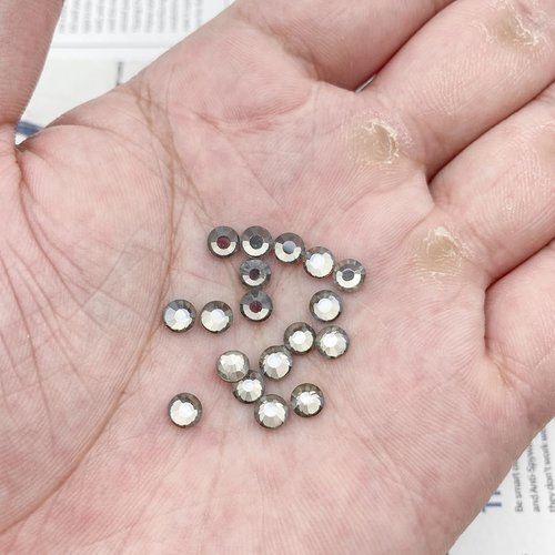 Mulutoo 400Pcs Hotfix Rhinestones Bulk, Crystal Clear AB Rhinestones for Crafts Clothes DIY Decoration,SS30,6-6.2MM(XS002 - Transparent Gray)