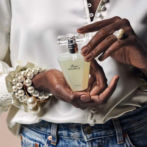 AVON Rare Pearls Eau De Parfum Spray for Women, 1.7 fl oz, Elegant Soft Floral Fragrance with Magnolia, White Pepper and Rosewood, Long Lasting and Timeless Scent
