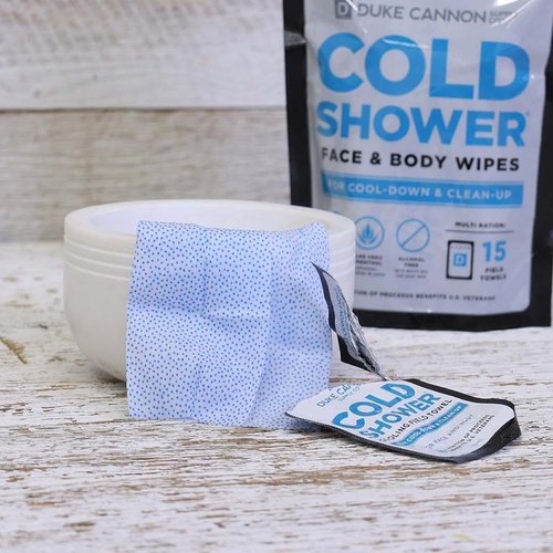 Duke Cannon Cold Shower Cooling Field Towels – Menthol Body Wipes for Men, No Rinse Face & Body Cleansing Wipes, 15 Individually Wrapped Towels (2 Pack)