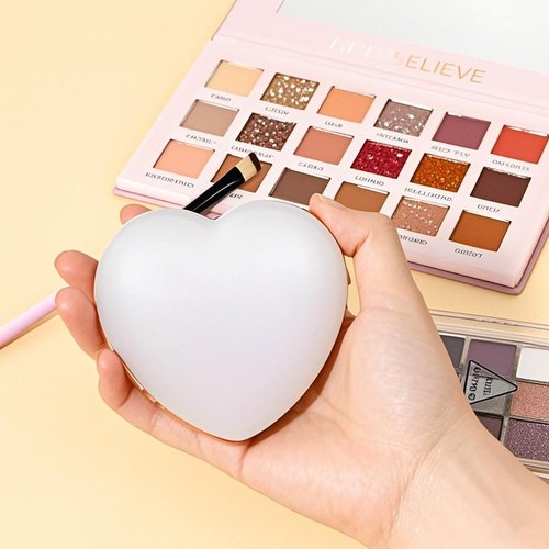 2 Pcs Resin Nail Art Palette, Nail Painting Mixing Tray with Gold Edge, Nail Art Display Board, Nail Polish Holder for Nail Design, Manicure Tools for Nail Artists (E-Heart-Shaped White and Purple)