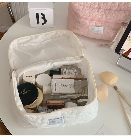 HIQUAY Large Capacity Soft Makeup Bag, Soft Travel Cosmetic Bag Makeup Pouch Bag for teens, Women and Girls (White)