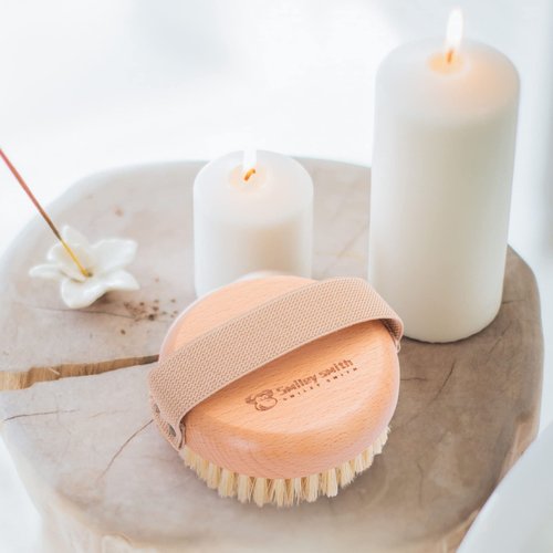 Ergonomic Premium Wood Body Brush for Wet & Dry Use - Easy to Carry, Soft Bristles Exfoliate Dead Skin & Cellulite, Ideal for Dry Brushing, Enhances Skin Health & Circulation