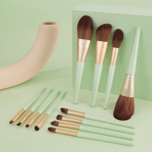 Unfovi 14 Pcs Makeup Brush Set, Cosmetic Brushes for Foundation, Concealer, Eyeshadow, Blush, Powder & Contouring, Professional Beauty Makeup Tools for Women & Beginners(Mint Green)