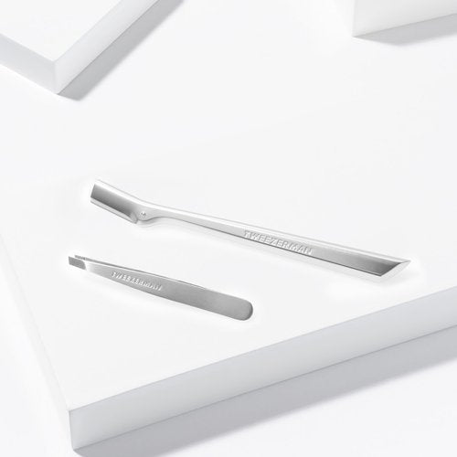 Tweezerman Eyebrow Razor and Mini Tweezer Set with 3 Replacement Blades and Safety Cap (Stainless Steel)