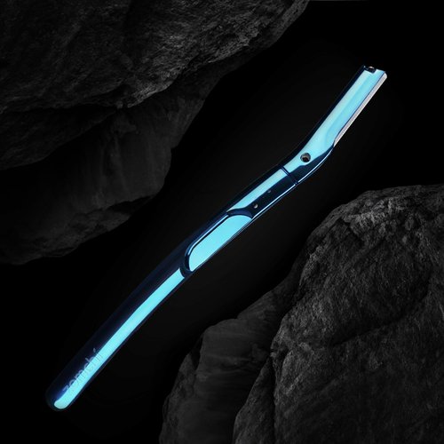 Upgrade Metallic Blue Finish Eyebrow Razor with Rose Gold Eyebrow Razor