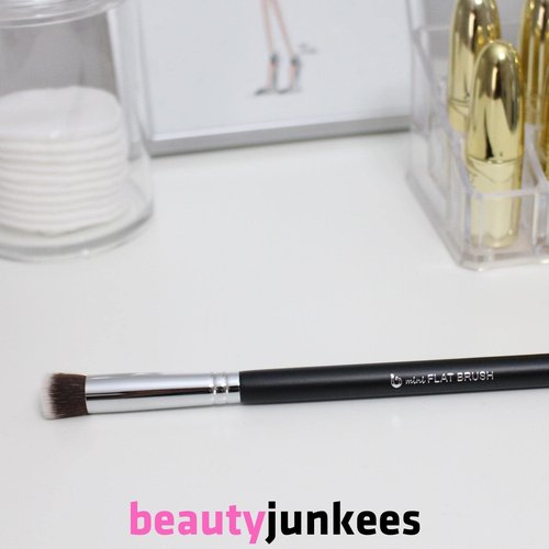 Mini Flat Top Under Eye Concealer Brush + Mini Tapered Kabuki Brush -Beauty Junkees Soft Synthetic Bristles for Applying, Blending, Buffing, Sculpting Powder, Liquid, Cream, Minerals, Cruelty Free