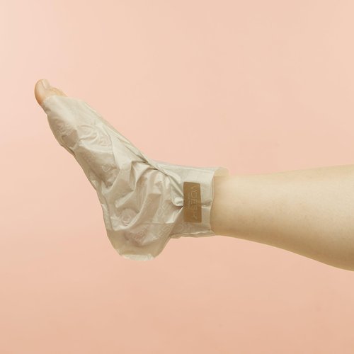 Voesh Collagen Gloves and Socks- Argan Oil, Collagen Infused, 4 Pack, 2 Pack of Gloves, 2 Pack of Socks, at Home Spa, Body Care, Nourishing, Hydrating Gloves and Socks