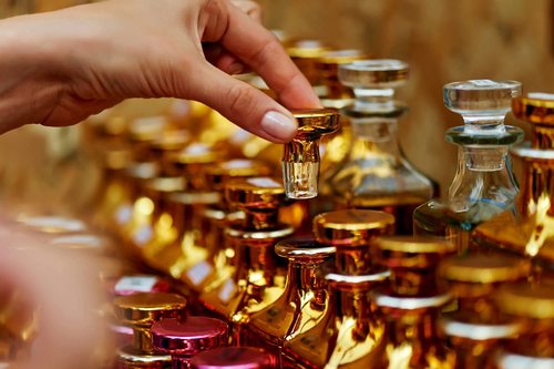 Flame Petals Perfume Oil 12 mL – Bold Floral Spicy with Orange Blossom Jasmine and Vanilla. Alcohol Free Long Lasting Oil, Compliment Magnet