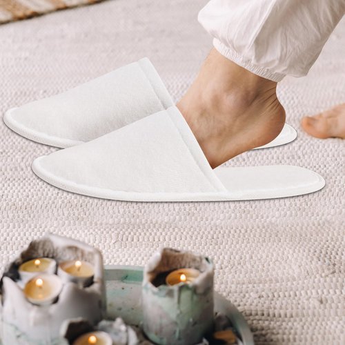 SENJUNSAFE 30Pairs Disposable Slippers For Guests Men's US 10/Women's US 11 Medium Applicable Spa Travel Hotel Slippers Disposable, Individually Wrapped Anti-Slip slippers In Bulk （White）