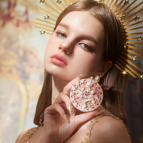 Flower Knows Little Angel Embossed Highlighter - Moonlight White Highlighter Powder,Long-Lasting Moonlight Glow,Creamy White&Subtle Warm Shimmer,Velvet & Weightless Finish(L03 Chanting Anthem)