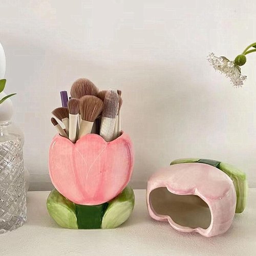 ZHU YU CHUN 1 PC Ceramic Tulip Make up Brush Holder Flower Toothbrush Holder Cosmetic Storage Box Pen and Pencil Holder Desktop Organizers (Pink)