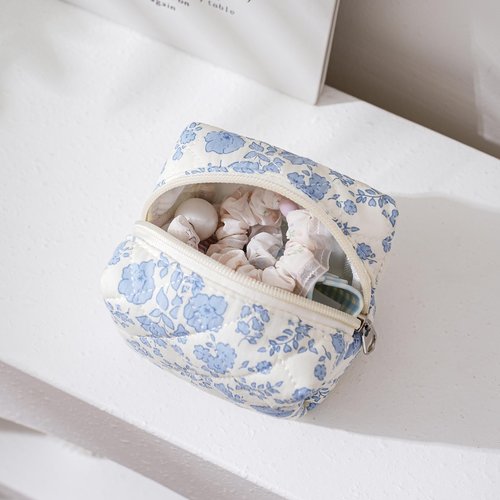Cute Cotton Mini Cosmetic Bags for Purse,Featherweight Small Quilted Makeup Bag with Zipper, Lipstick Pouch Organizer for Women Girls(02Small Bear)