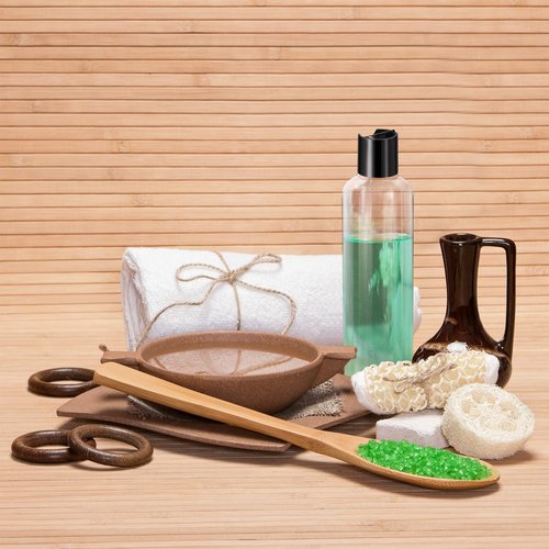 Nuenen 24 Pieces Plastic Empty Bottles Clear Squeeze Travel Containers with Black Disc Cap Refillable Shampoo Travel Bottles for Toiletries Lotion Container for Body Soap Cream(8 oz)