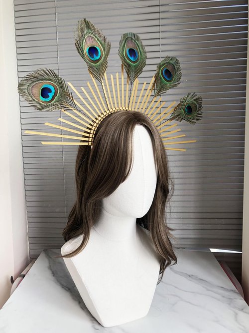 TCOMVEZ Peacock Feather Gold Halo Crown Sun Headband with Earrings Halloween Cosplay Festival Bridal Wedding Maternity Photoshoot Goddess Headpiece