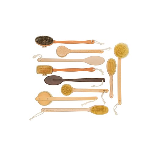 Redecker 100% Made in Germany Round Pig Bristle Bath Brush with Oiled Beechwood Handle, 14-1/5-Inches