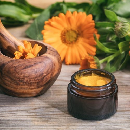 12 Pack 60g/2oz Amber Glass Jars Empty Cosmetic Containers with Inner Liners Round Airtight with Lids For Slime Beauty Products Cosmetic Lotion Powders Ointments and Mini Candles