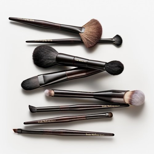 Trish McEvoy Brush 23 Angled Crease Contour