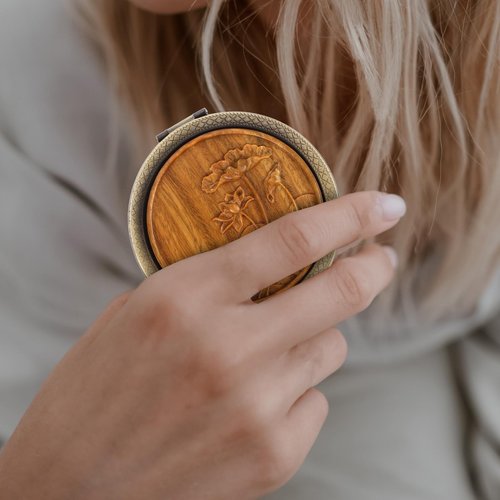 Mipcase 1pc Vanity Mirror Cosmetic Mirror Vintage Metal Make Pocket Vintage Compact Travel Makeup Compact Travel e Handbag Glass Clamshell Handheld
