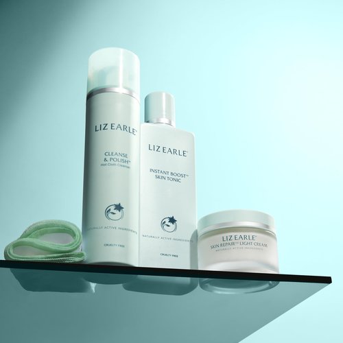 Liz Earle Cleanse & Polish Hot Cloth Face Wash - Gentle Facial Cleanser & Exfoliating Cotton Cloth - Boosts Hydration and Reveals Instant Radiance (100ml)