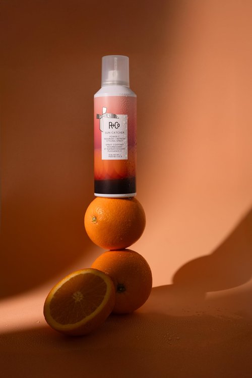 R+Co SUN CATCHER Power C Nourish + Refresh Styling Spray | Vitamin C Leave-In Mist with 450°F Heat, UV & Pollution Protection | Hydrating with Hyaluronic Acid & Vegan Peptides | 5 oz