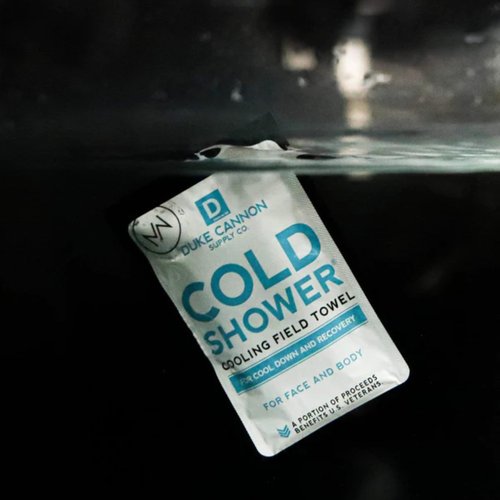 Duke Cannon Cold Shower Cooling Field Towels – Menthol Body Wipes for Men, No Rinse Face & Body Cleansing Wipes, 15 Individually Wrapped Towels (2 Pack)