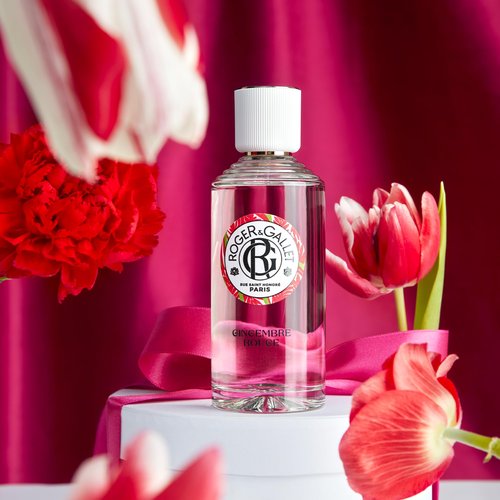 Roger & Gallet Energizing Wellbeing Fragrant Water - Natural Ginger & Berry Scented Perfume for Women - Body Mist - Body Spray for Women - 100ml |Gingembre Rouge