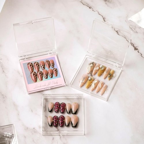 30Boxes Large (8 x 8cm) Press On Nail Packaging Storage Box and 90pcs Adhesive Tabs - Acrylic Organizer Case for Artificial Nail for Nail Business Supplies (clear, L)