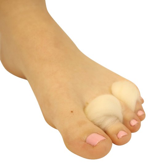 Lambs Wool for Feet Super Soft Cushioning and Toe Seperator - 3/8 oz - Lambs Wool for Toes for Hiking, Dance, Walking and Running - 4 Pack