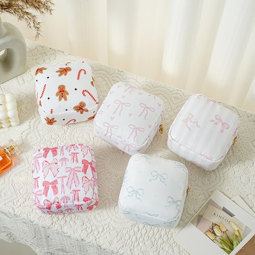 RSRSLEII Small Waterproof Nylon Makeup Bag with Bow Pattern, Aesthetic Cosmetics Pouch and Toiletry Bag for Travel, Cute Makeup Organizer Storage Pouch for Women Girls(04Red Bow)