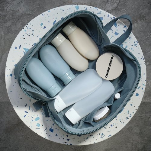 LINE+ARC Machine-Washable Neoprene Toiletry Bag (Sage) Modern Green Dopp Kit Soft Insulation for Cosmetics Makeup Travel Skincare Shaving Large Case Men Women Overnight Easy-to-Clean