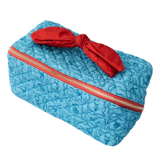 ban.do Getaway Quilted Toiletry Bag with Bow Handle and Satin Interior (Flowers and Bows)