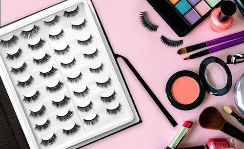 Coiffure Extensions 16 Pair Portable Magnetic Eyelash Storage Book | Eyelash Organizer Holder Case | Eyelash Travel Holder | Eyelashes Organizer Holding Case | False Eyelashes Storage